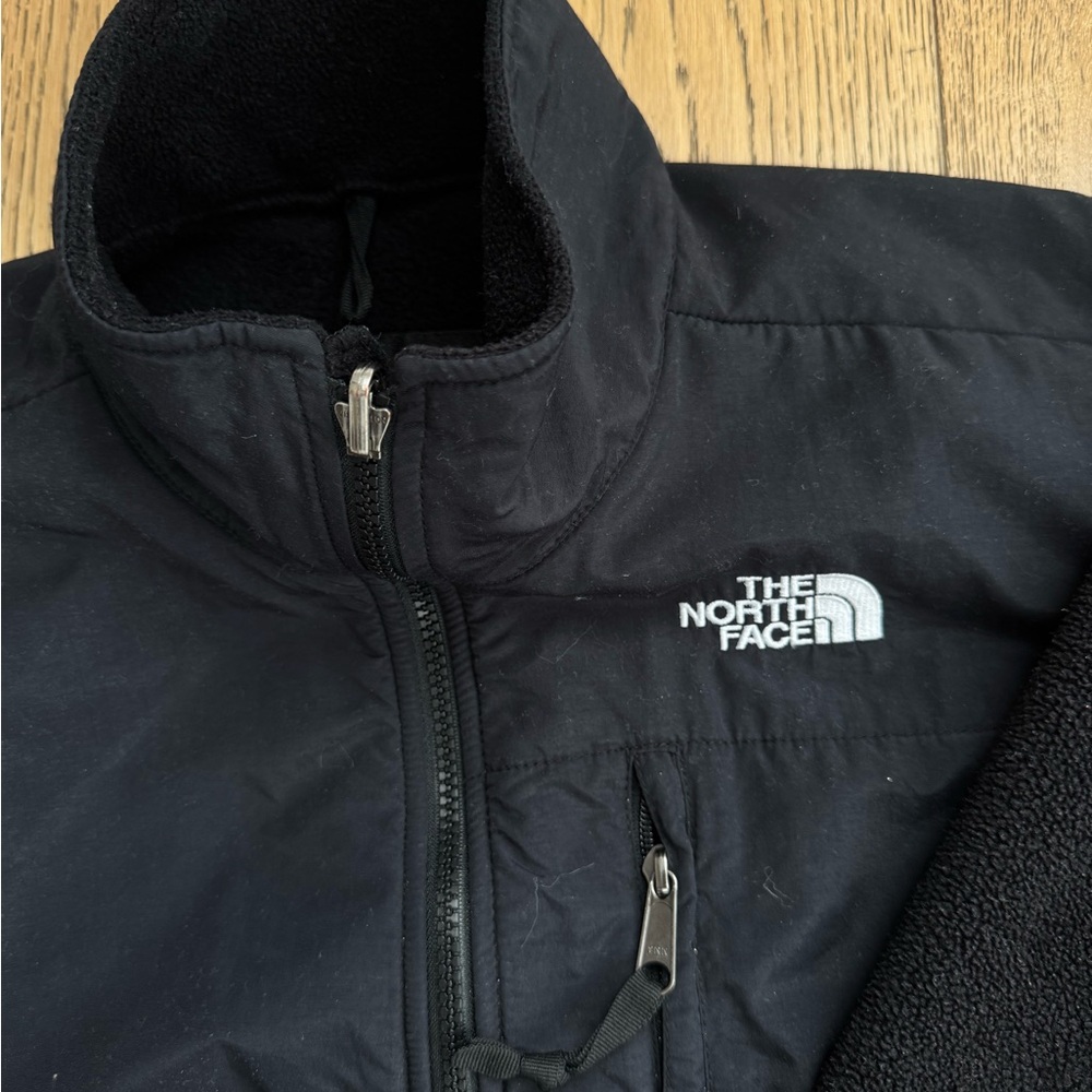 The North Face women’s black Denali fleece jacket size small